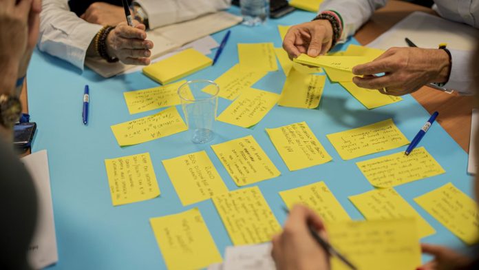 Neighbors in Oak Park will soon have a chance to weigh in on plans that could reshape one of the area’s busiest corridors, as the city prepares to host a public workshop focused on safety upgrades along Broadway.