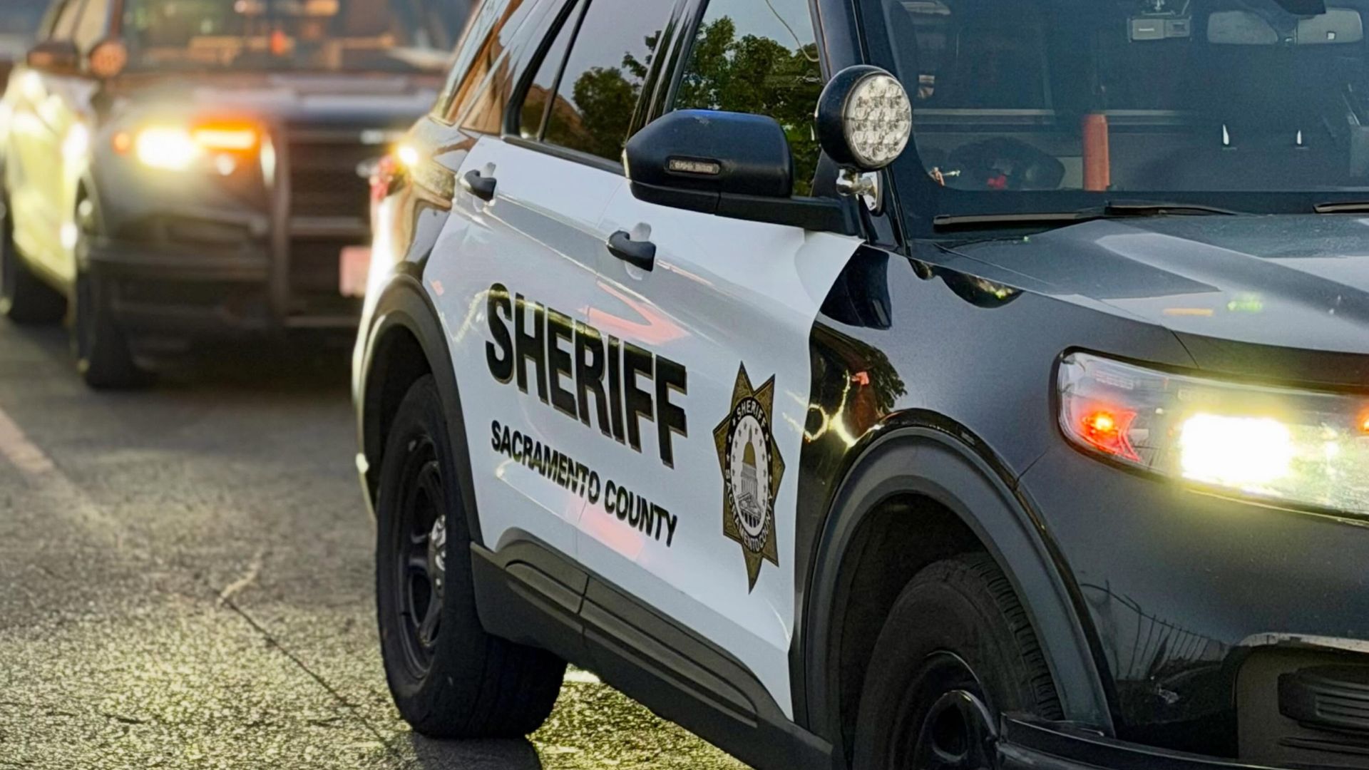 A deadly stabbing in Sacramento County began with a 911 call in the dark, early hours of Saturday morning and ended with a homicide arrest inside a police perimeter.