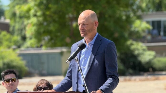 Sacramento officials are defending the decision to overhaul the city’s long-running motel shelter effort for families experiencing homelessness, while acknowledging that the shift into a new voucher-based program did not unfold as intended.