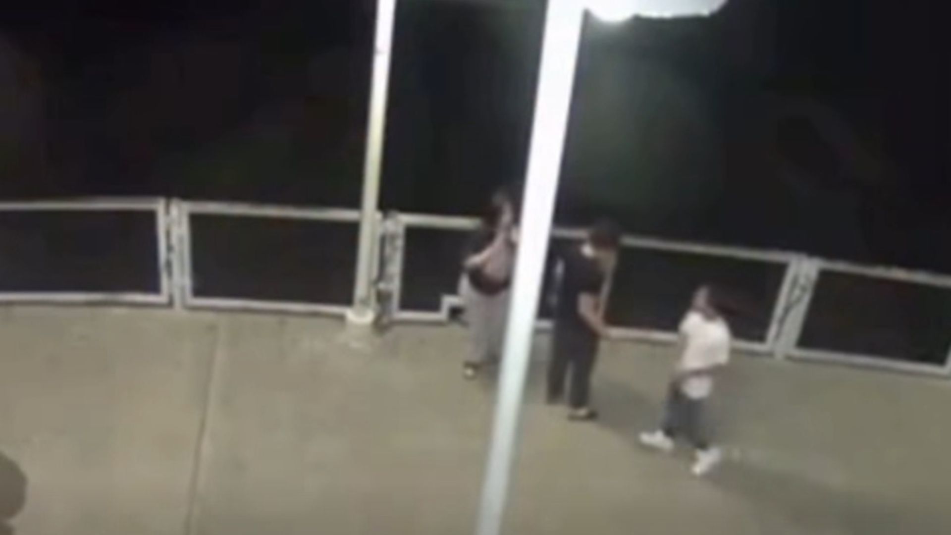 A live camera feed gave Sacramento police a clearer view, helping several specialized teams locate the group, organize their approach and detain those involved without the situation escalating.