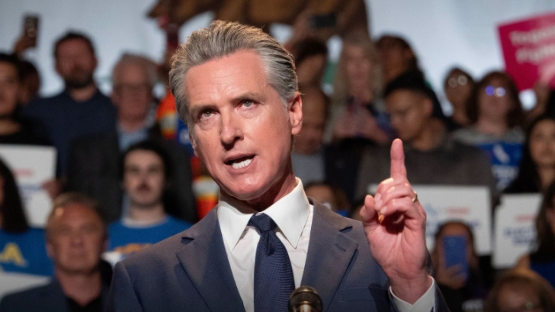 California is now offering $300,000 in rewards across six counties to help solve seven killings dating back as far as 1987. Governor Gavin Newsom announced six $50,000 rewards for information leading to arrests and convictions in cases involving victims from San Mateo, Sacramento, Fresno, Los Angeles, San Diego, and Ventura counties.